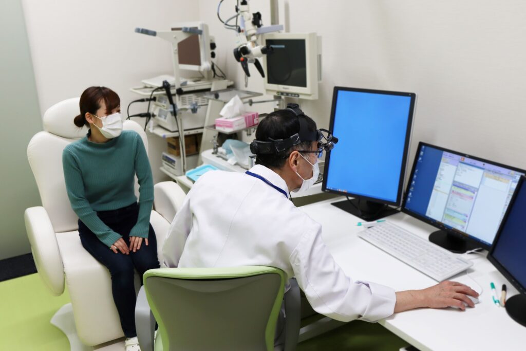 顎顔面外科診察 写真